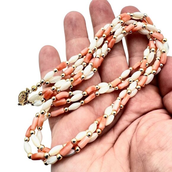 Vintage Womens Necklace Angel Skin Coral Pearl Bead Gold Over Silver Clasp 18" - Picture 1 of 3